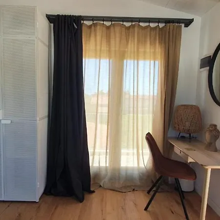 Bed & Breakfast The Pines - Experiment Favelas 4*