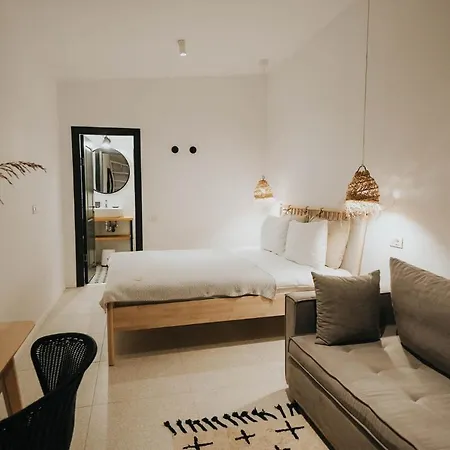 Bed & Breakfast The Pines - Experiment Favelas 4*