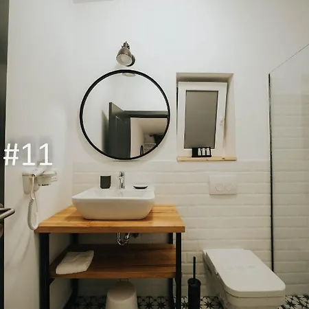 The Pines - Experiment Favelas B&B 4*