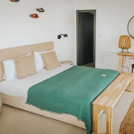 The Pines - Experiment Favelas Bed & Breakfast 4*