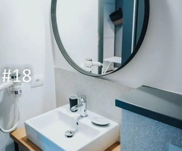 The Pines - Experiment Favelas B&B