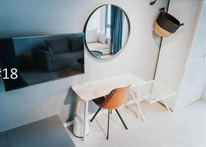 The Pines - Experiment Favelas