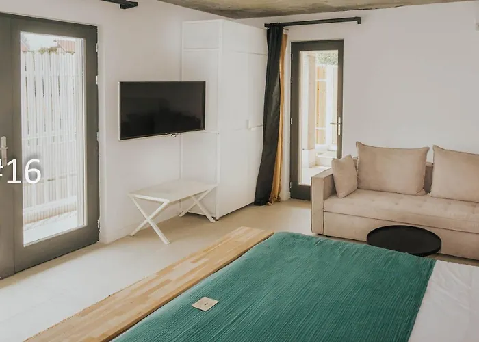 The Pines - Experiment Favelas B&B